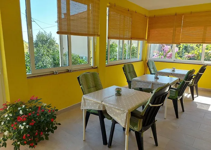 Guest house Mediterranean Gardens 3*